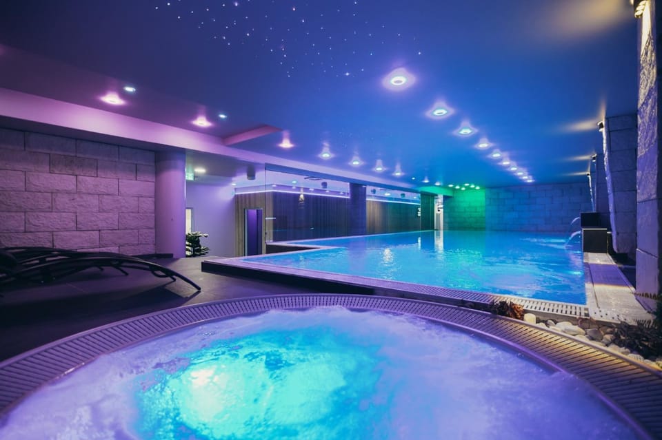 Hot Tub, Hot Tub, Spa and wellness centre/facilities, Swimming pool