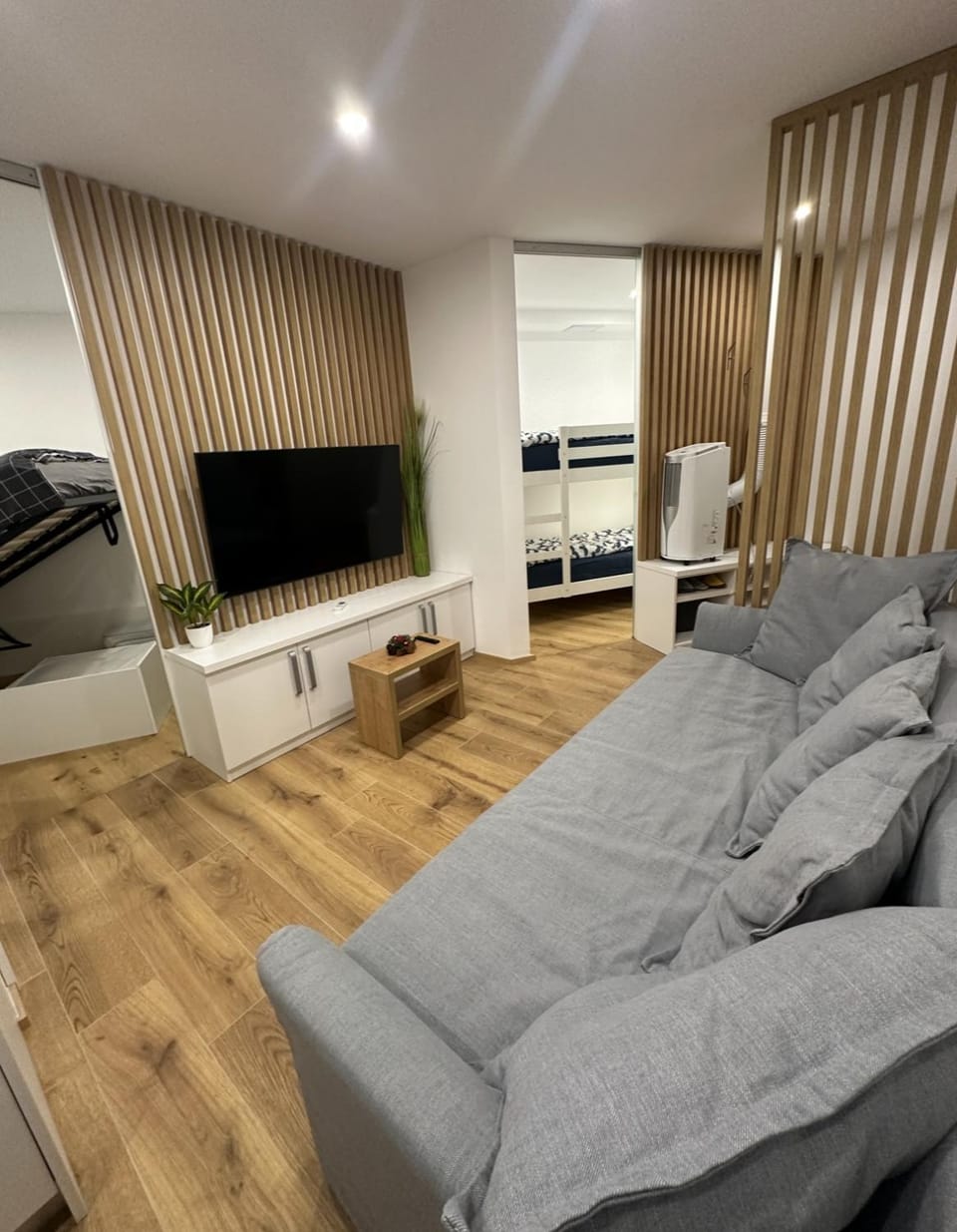 Communal lounge/ TV room