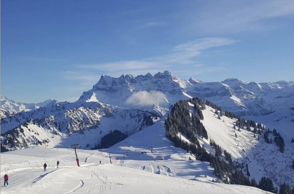 Skiing, Mountain view