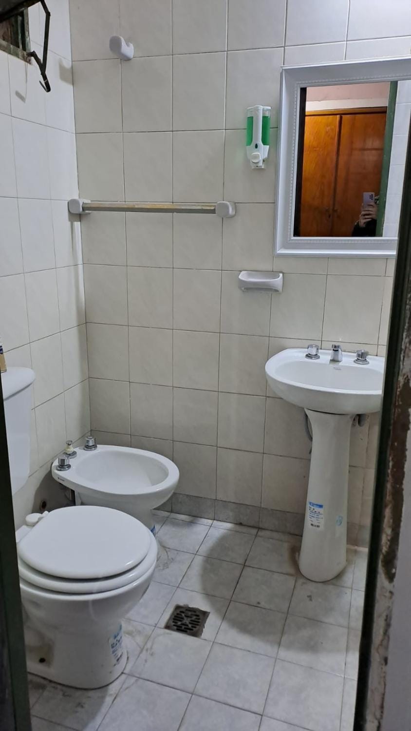 Alquiler Dpto por dia-Catamarca, Zona Centro, PLANTA BAJA, A UNA CUADRA DE LA TERMINAL, COCHERA TECHADA Apartment in Catamarca
