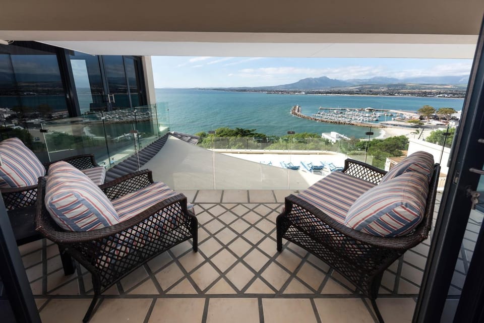 Balcony/Terrace, Seating area, Mountain view, Sea view