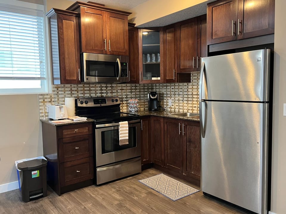 Coffee/tea facilities, minibar, stove, toaster