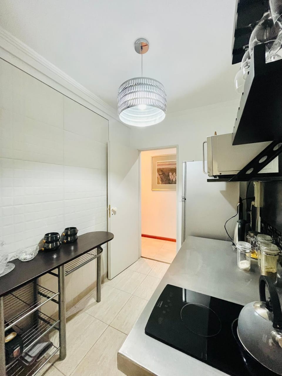 Coffee/tea facilities, minibar, stove, toaster