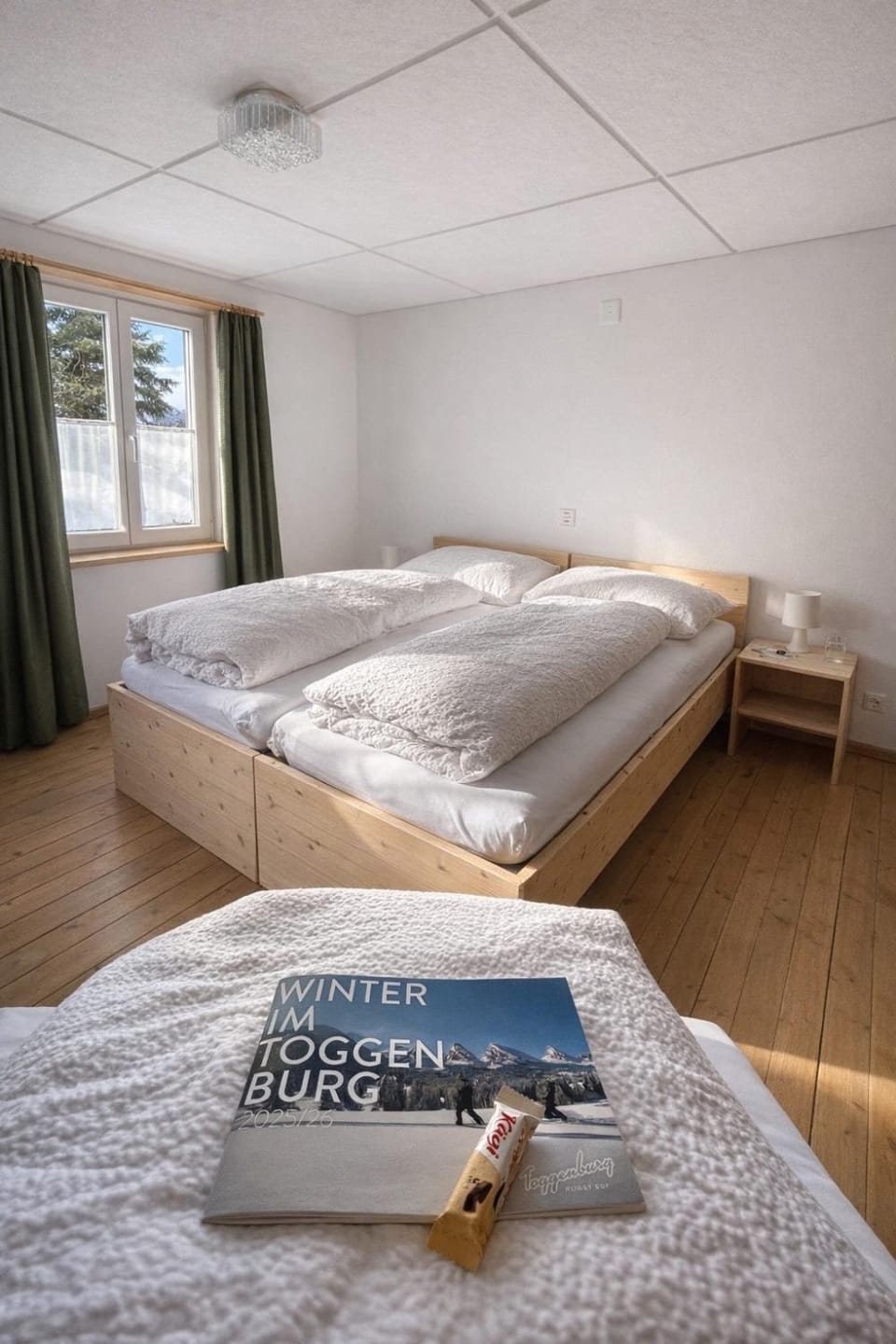 Bed, Photo of the whole room, Bedroom