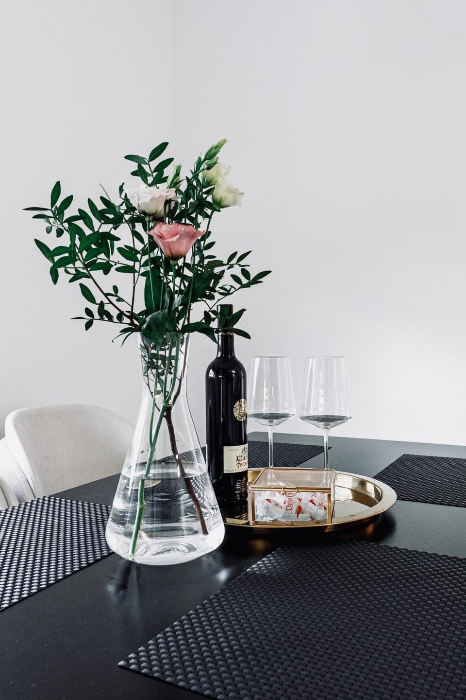 Food and drinks, Dining area, Drinks
