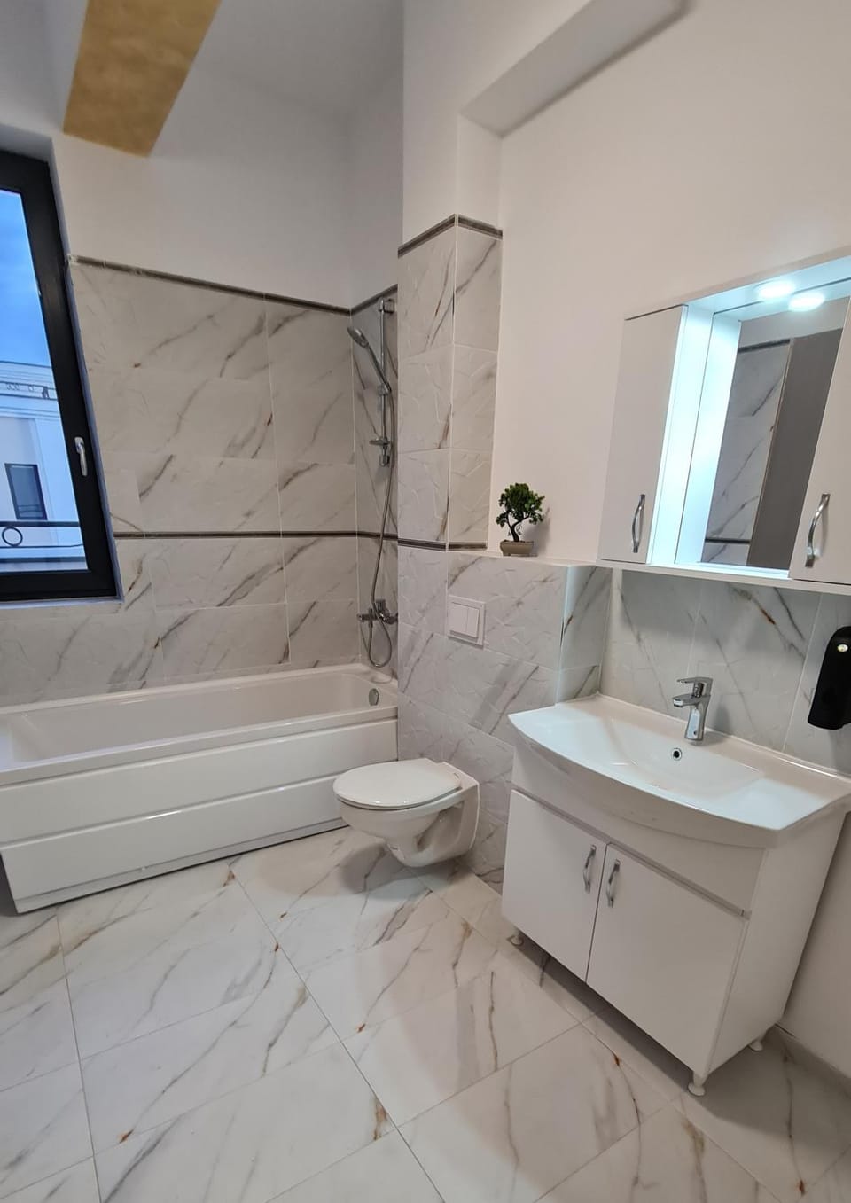 Shower, Toilet, Bathroom, Bath, towels