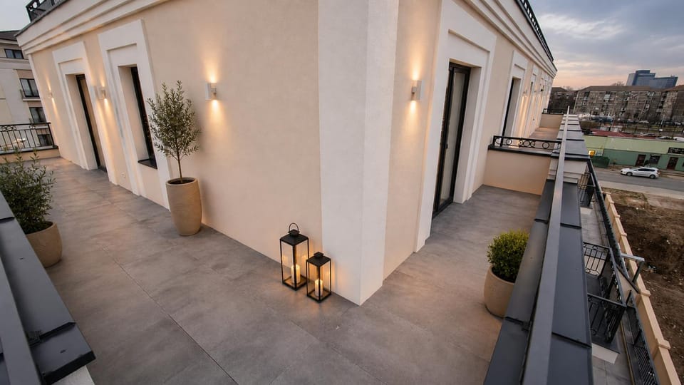 Property building, Balcony/Terrace