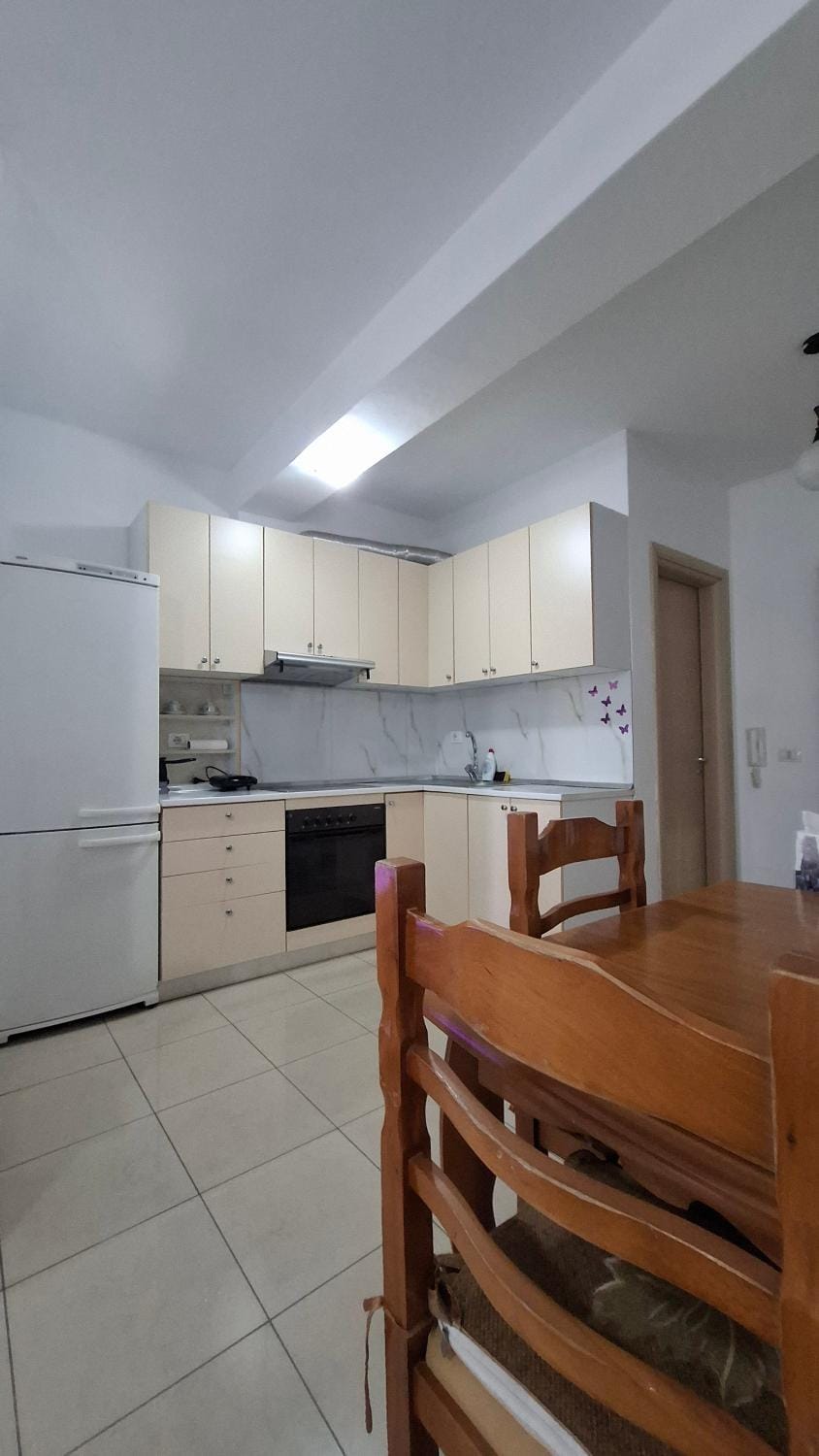 Dining area, kitchen