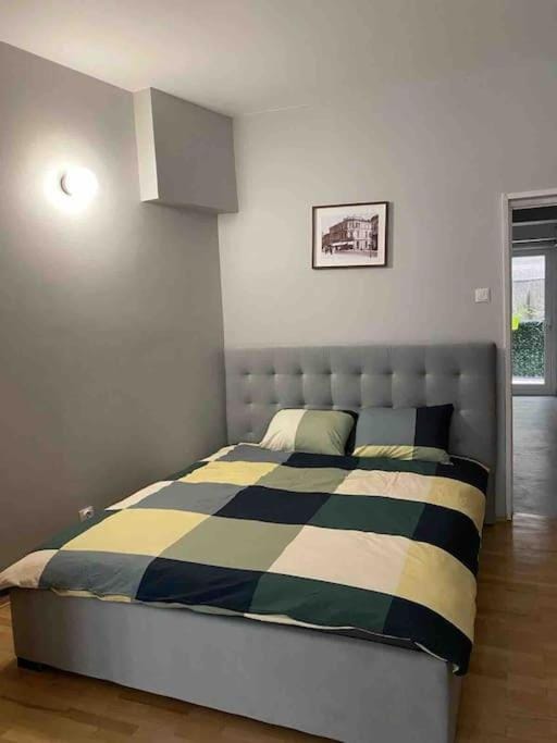 Double Studio near University Square - 2 Balconies Apartment in Bucharest