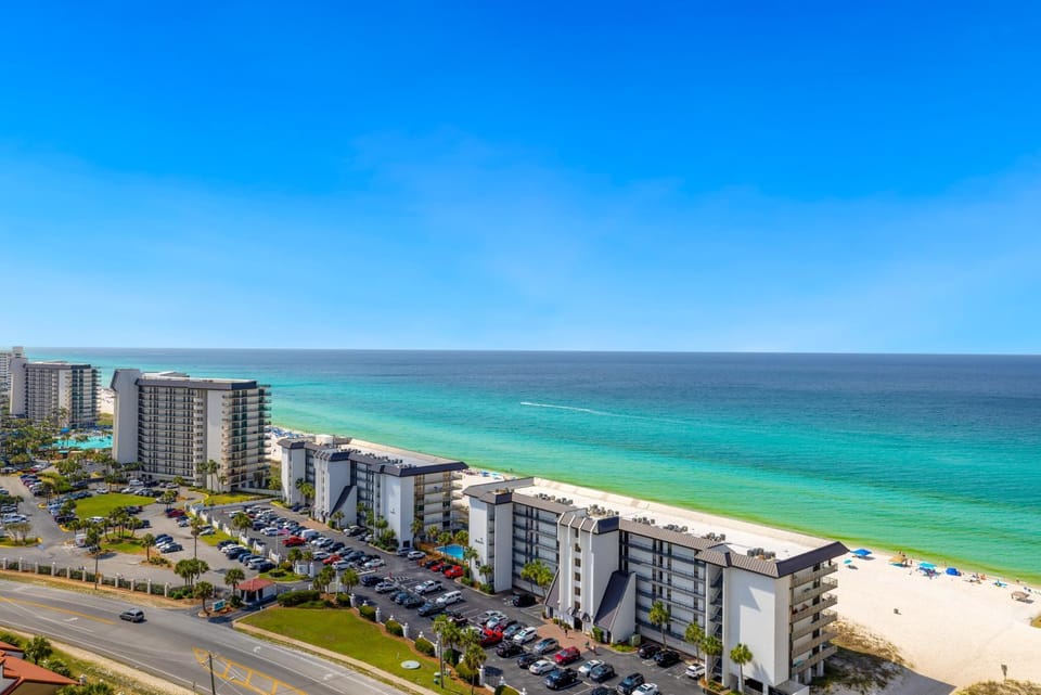 Grand Panama Resort 3BD 3BTH 1500 sq ft Oceanview Apartment in Panama City Beach