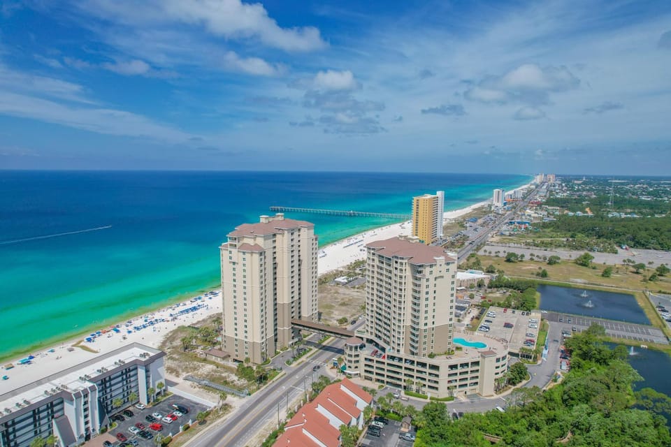 Grand Panama Resort 3BD 3BTH 1500 sq ft Oceanview Apartment in Panama City Beach