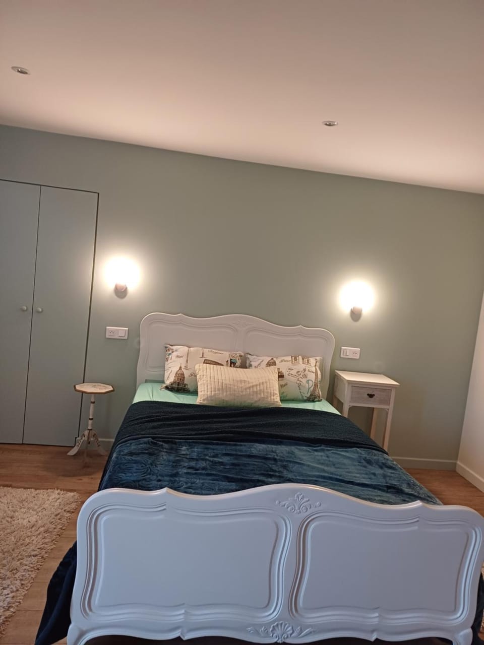 un petit studio moderne et conviviale Bed and Breakfast in Normandy