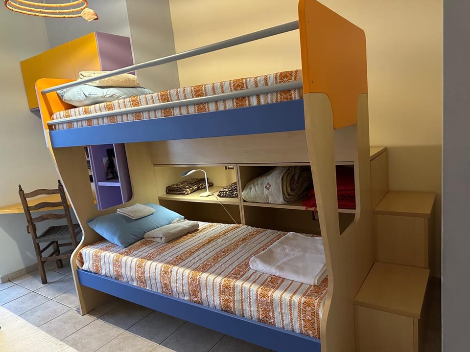 Bed, Photo of the whole room, Bedroom, bunk bed