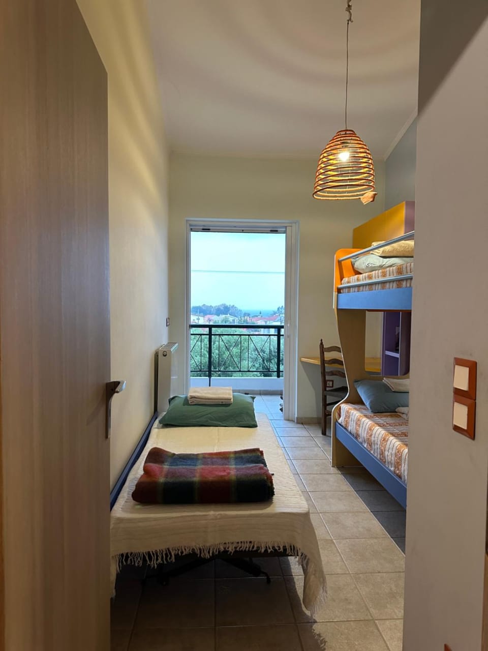 Bed, Photo of the whole room, Bedroom, bunk bed