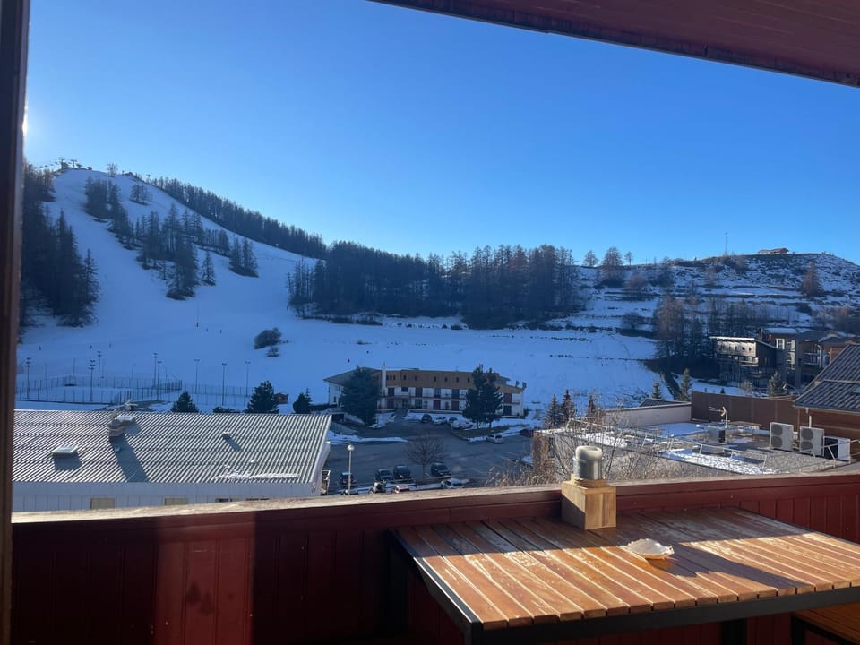 Day, Winter, Balcony/Terrace, Mountain view