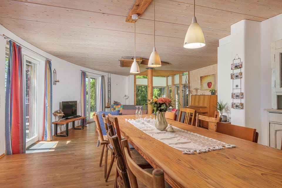 Garden, View (from property/room), Kitchen or kitchenette, Dining area