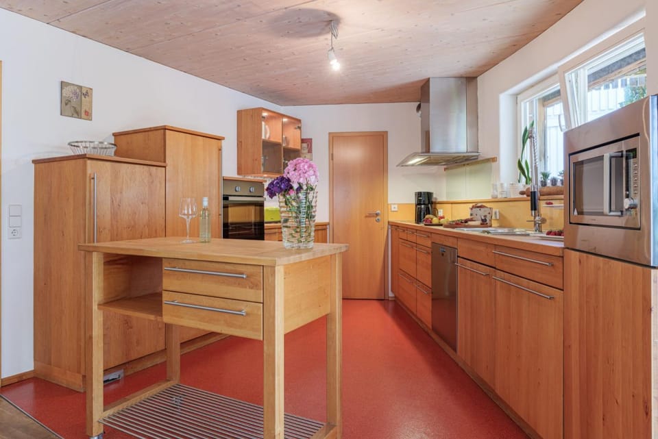 Garden, View (from property/room), Kitchen or kitchenette, Dining area