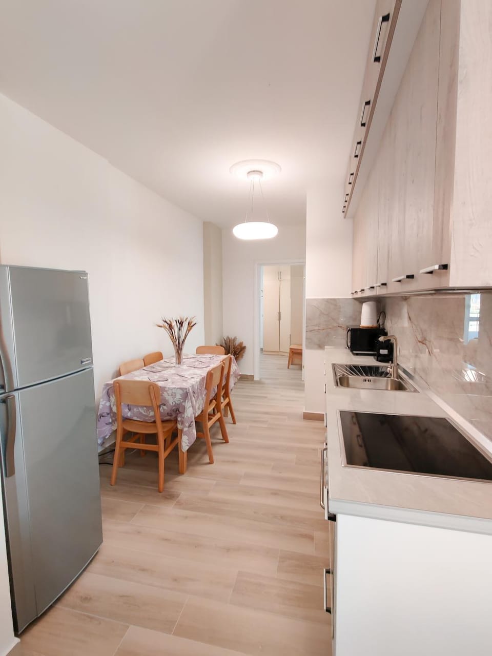 Kitchen or kitchenette, Dining area, dishwasher, minibar, oven, pet friendly, stove