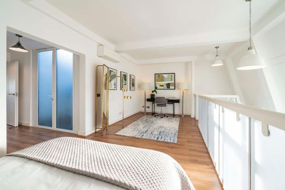 Arcore Premium Apartments Golden Square Apartment in City of Westminster