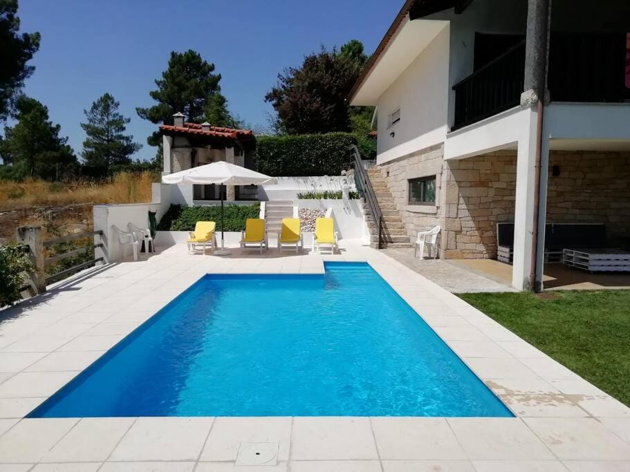 Shower, Swimming pool, sunbed