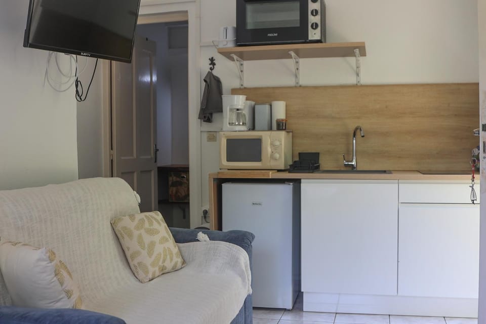 Cottage Les 3 Rochers - SEC PATE Coté jardin Apartment in Leeward Islands