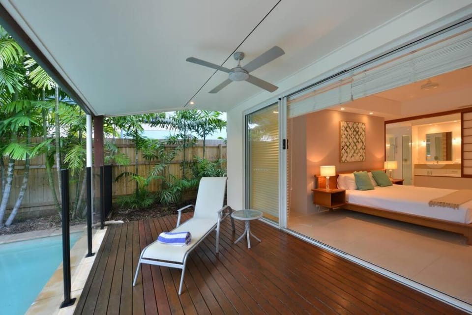 Innaminny - 4 bedroom luxury beachside getaway House in Port Douglas