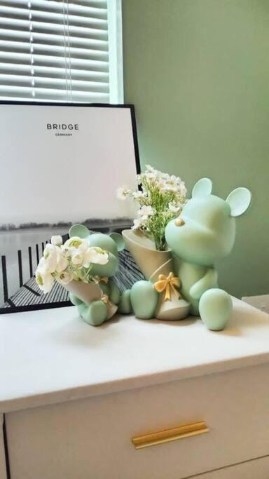Romantic Sea View @ Urban Suite Apartment in George Town