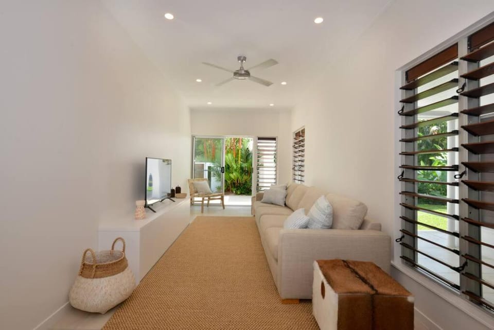 29 Beachfront Mirage - 4 Bedroom Luxury House House in Port Douglas