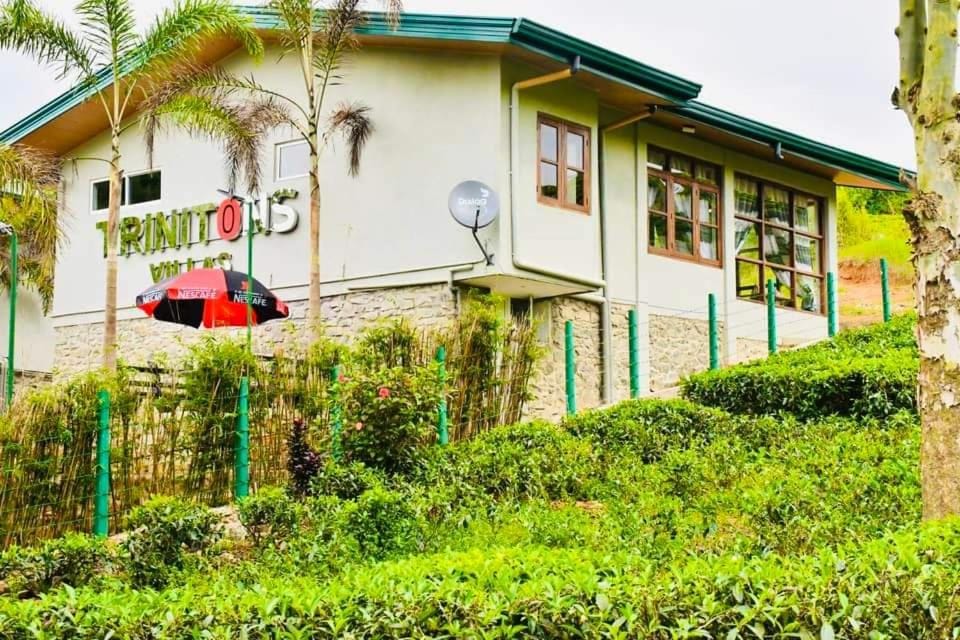 Triniton Holiday Villas Hotel in Central Province