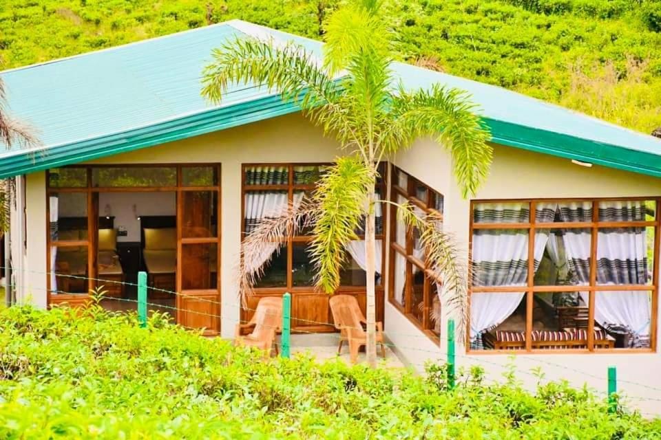 Triniton Holiday Villas Hotel in Central Province