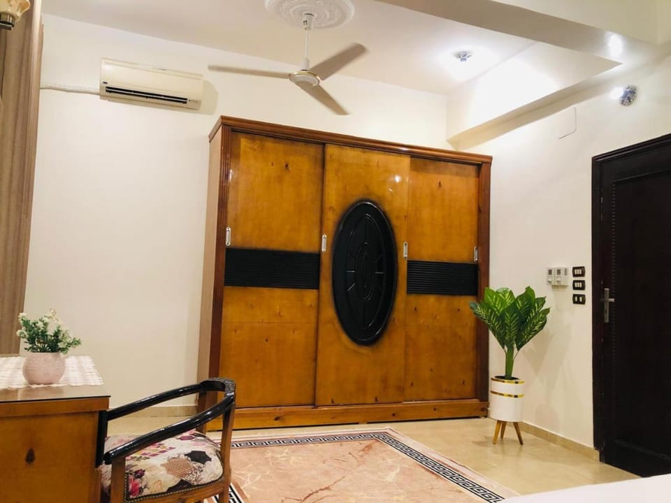wardrobe, air conditioner