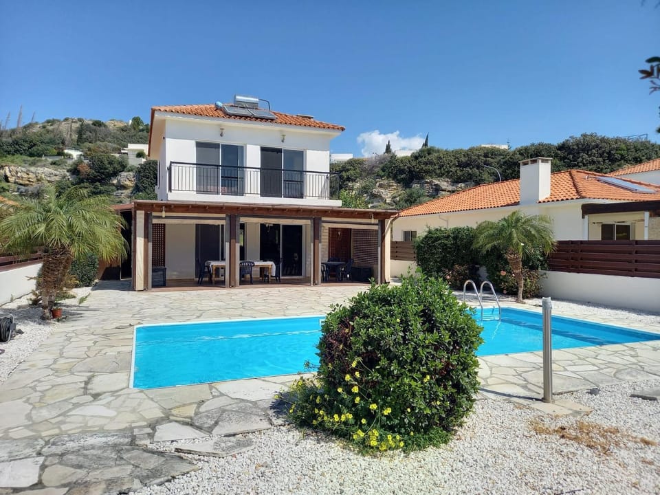 Property building, Natural landscape, Garden, Pool view, Swimming pool