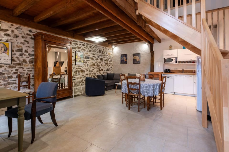 Gîte Léon - Au cœur du village 4 pers House in Centre-Val de Loire