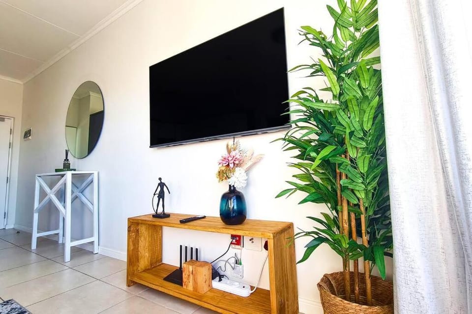 1d - Serene Retreat of Parklands Apartment in Cape Town