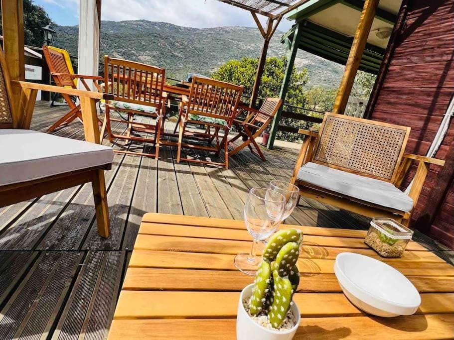 Chalet au calme à Sagone en Corse Chalet in Corsica