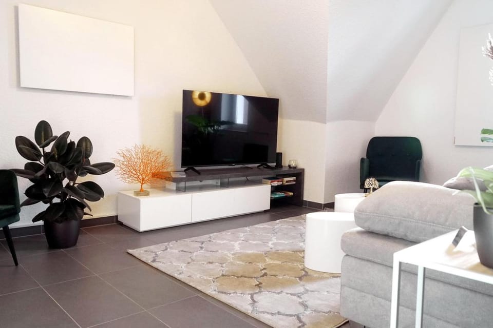 Communal lounge/ TV room, TV and multimedia, Living room, Photo of the whole room, Seating area, Evening entertainment