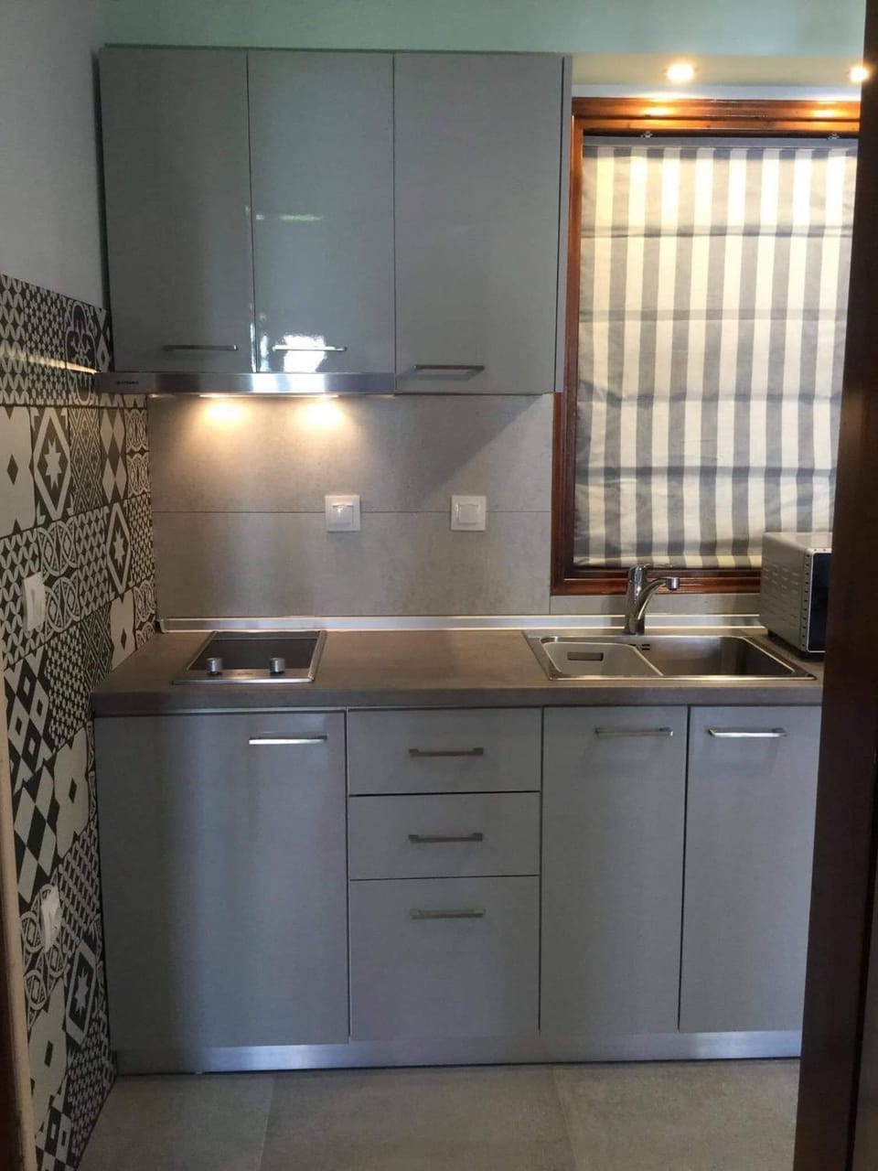 Kitchen or kitchenette, pet friendly, stove