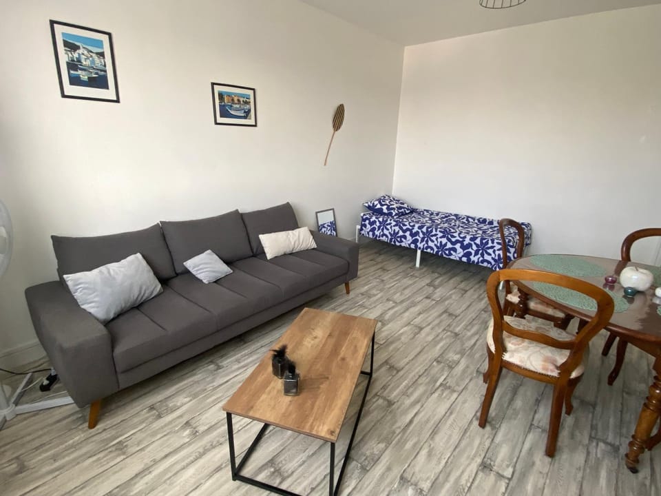 Appartement 4 personnes, 2 ch, parking gratuit et facile Apartment in Bourgogne-Franche-Comté