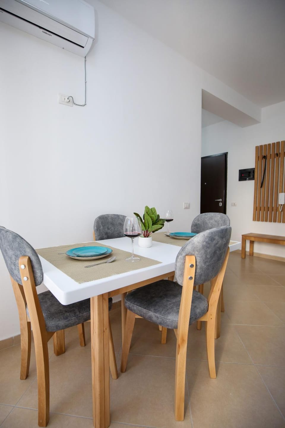 Living room, Seating area, Dining area, air conditioner