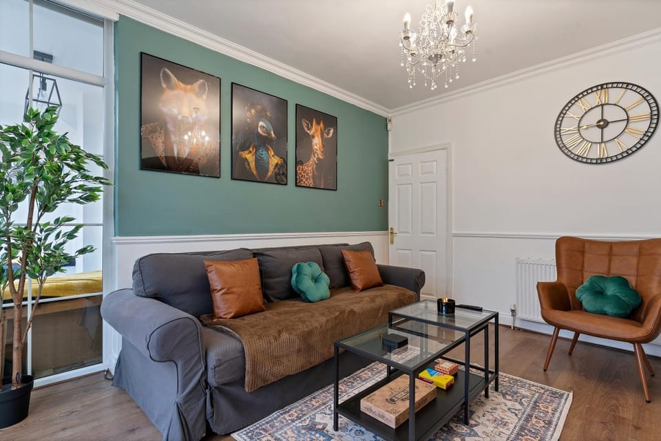 Living room, Seating area