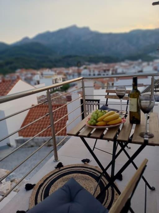 Natural landscape, View (from property/room), Balcony/Terrace