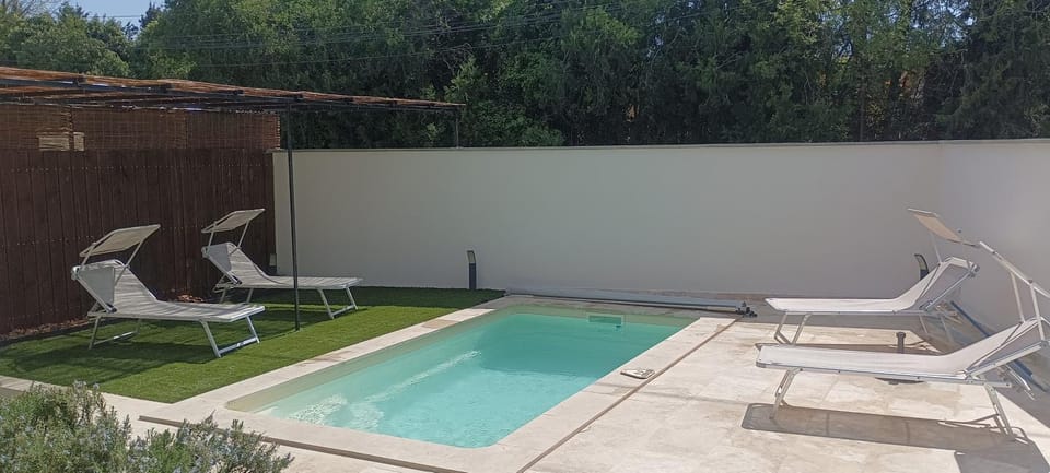 Garden, Swimming pool, sunbed