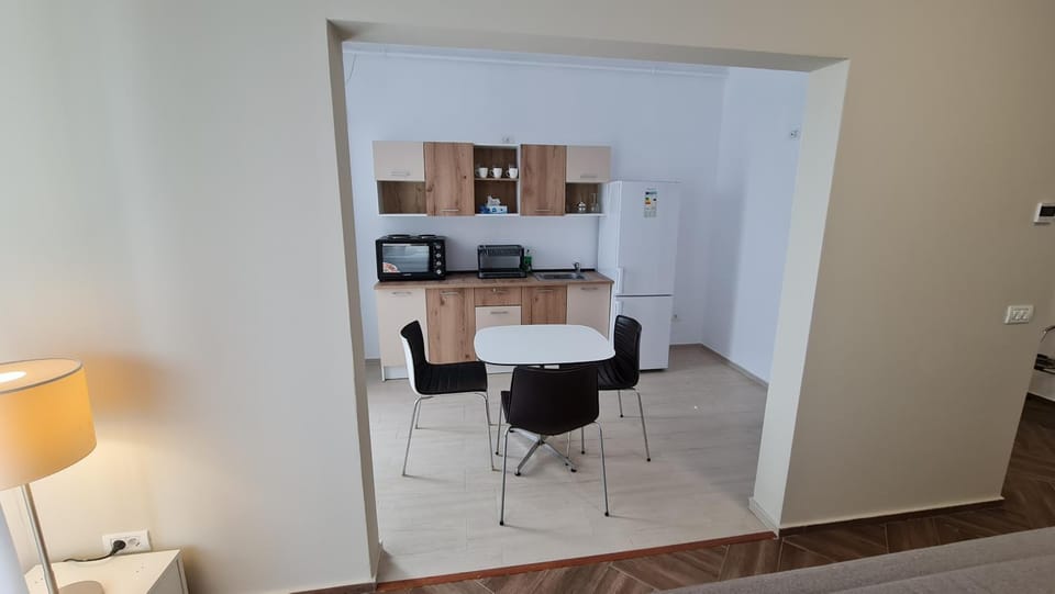Coffee/tea facilities, Kitchen or kitchenette, Dining area, pet friendly, stove