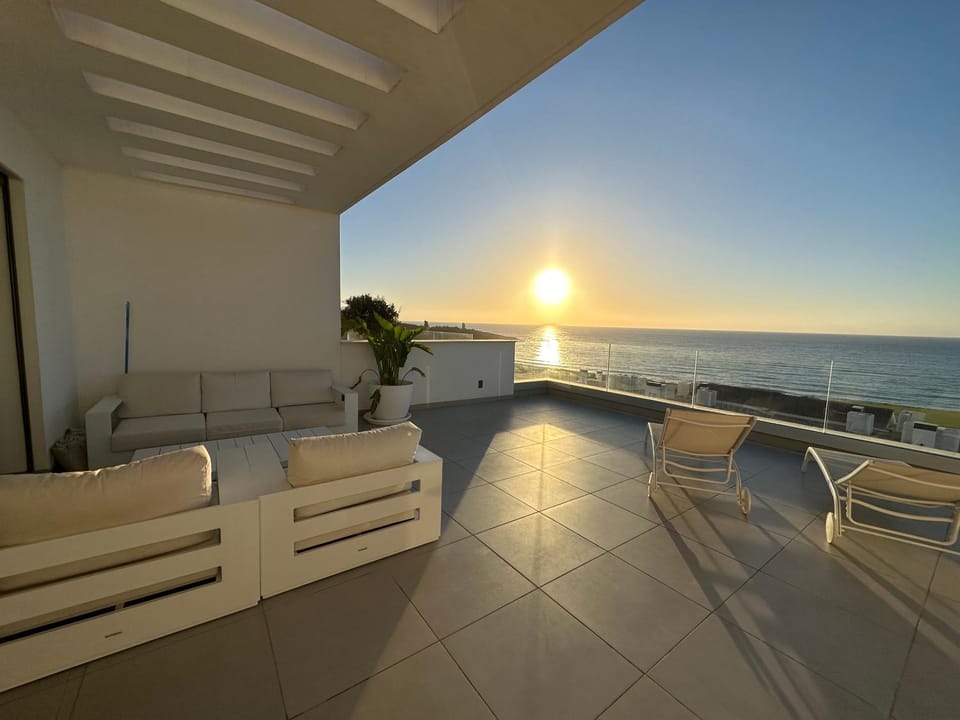 322 - Magnificent Penthouse Firstline Golf & Beach Apartment in Andalusia