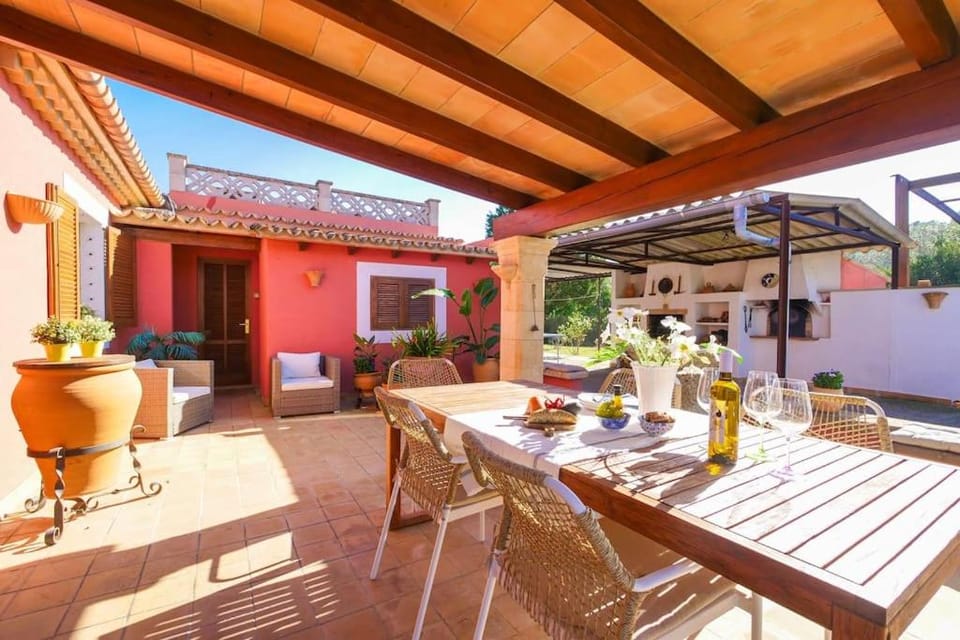 Finca REIG in Traumlage,Pool,strandnah,schnelles WIFI,Klima Villa in Raiguer