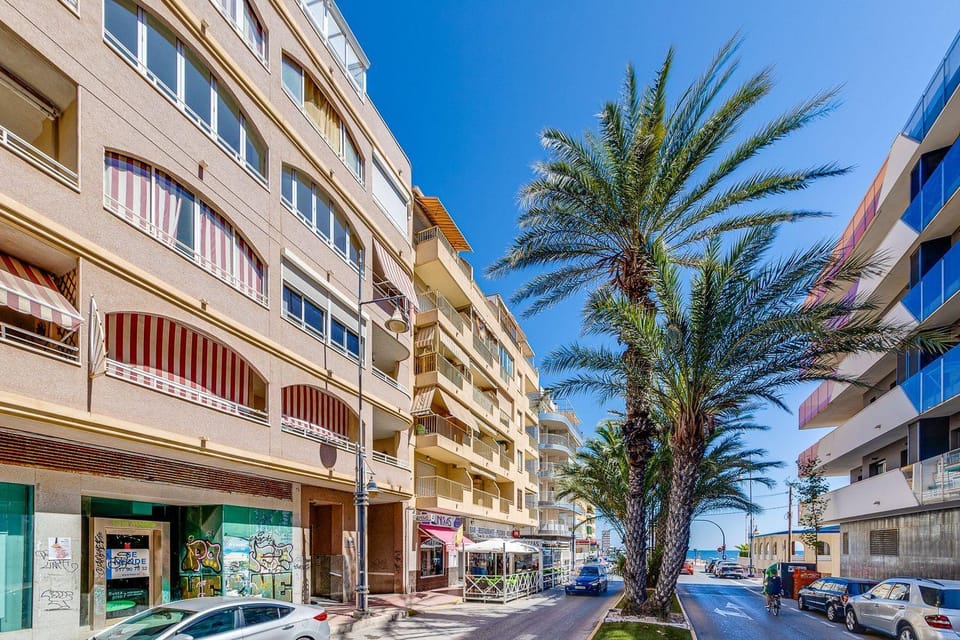 Property building, Street view, Location