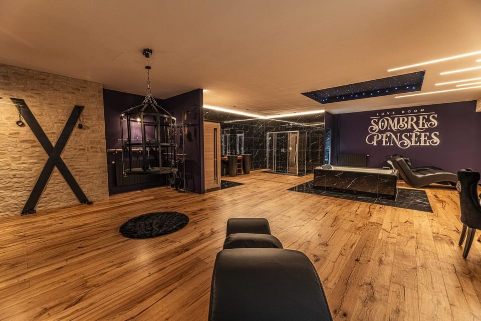 Bathroom, Living room