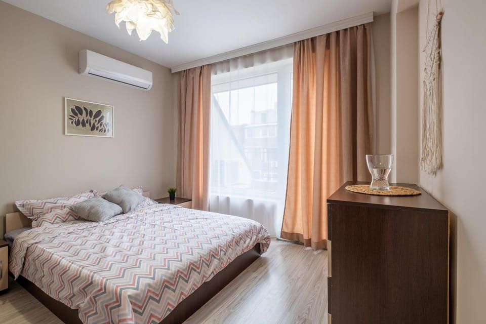 Bed, Photo of the whole room, Bedroom, air conditioner