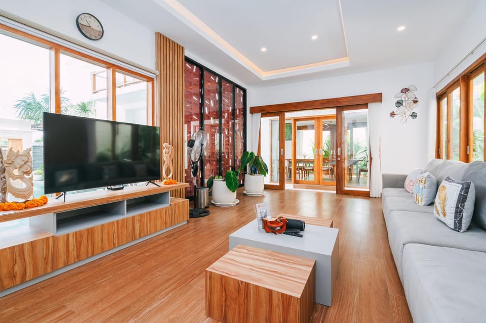 TV and multimedia, Living room, Seating area