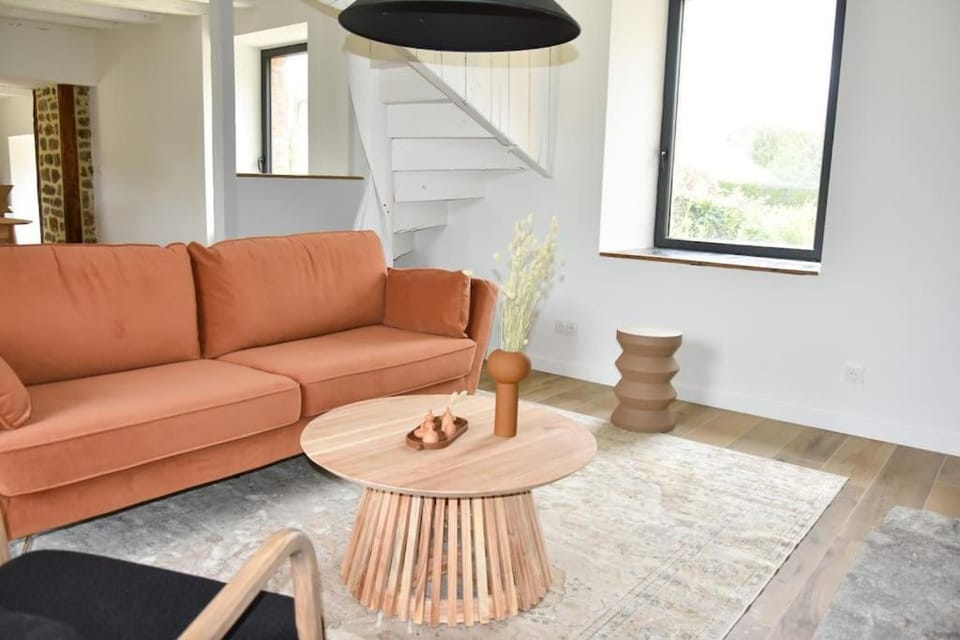 Maison des 11 Écluses-Vue sur le Canal d'Ille-et-Rance House in Brittany